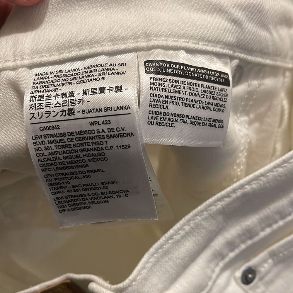 Levi’s White Distressed Mid Length Shorts Size 30 - Picture 5 of 5